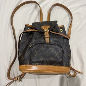 Authentic LV louis vuitton montsouris monogram Pm size backpack vintage